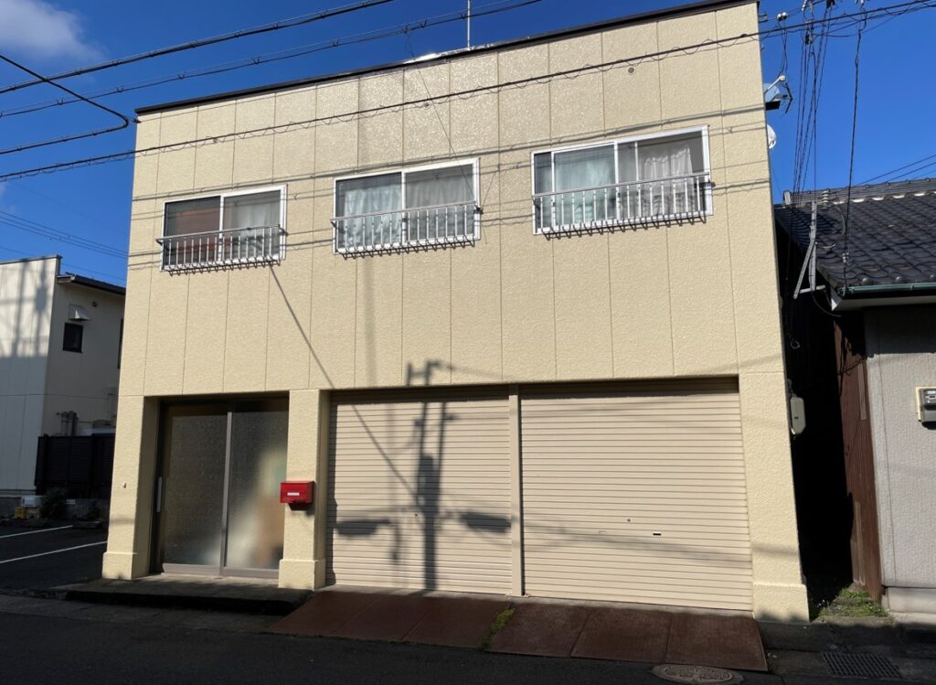 浜　月極駐車場シャッター車庫 画像2