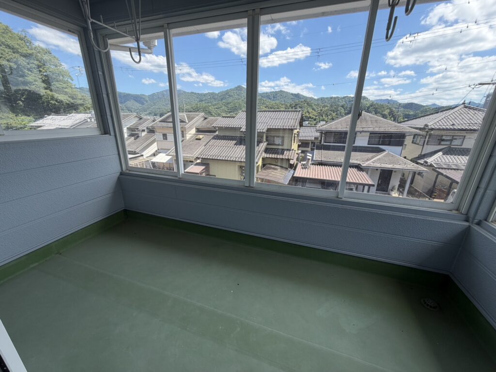 (居間) (居間)