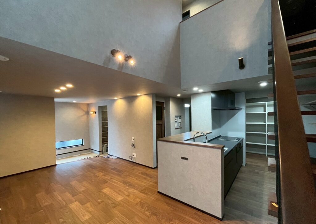 居住中つき新築時の内装写真になります