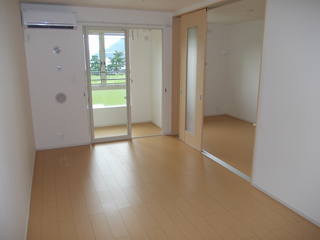 ローベルジュ 203号室 画像4