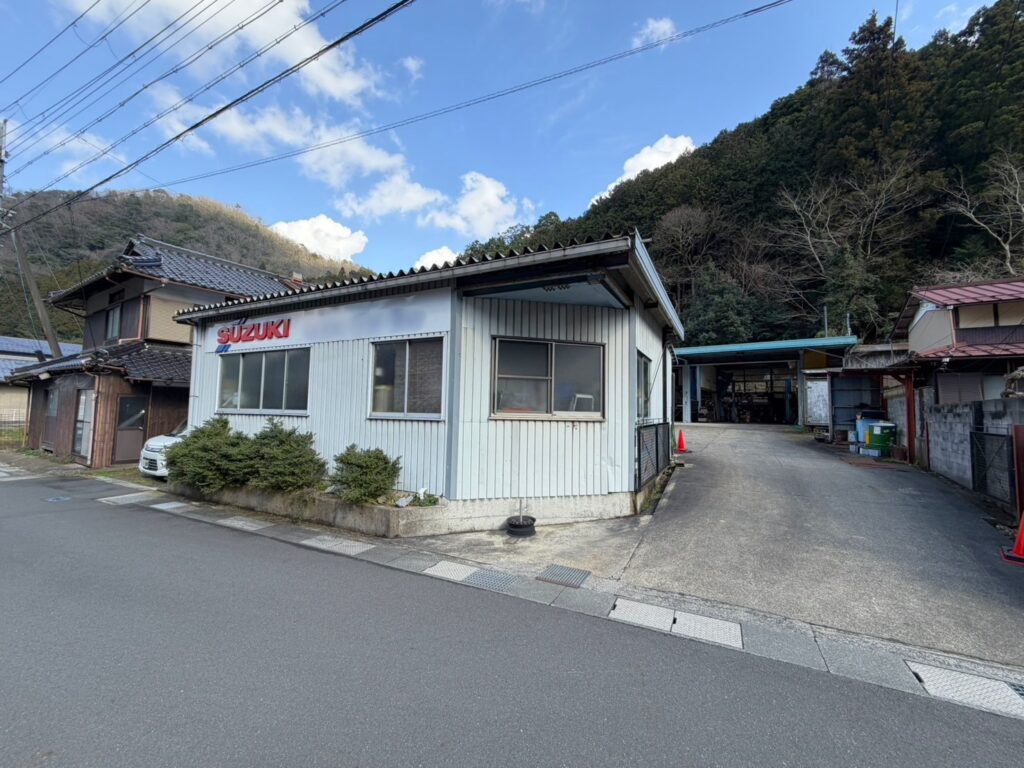 真倉 売工場・倉庫・駐車場・居宅（賃貸中・ｵｰﾅｰﾁｪﾝｼﾞ） 画像2