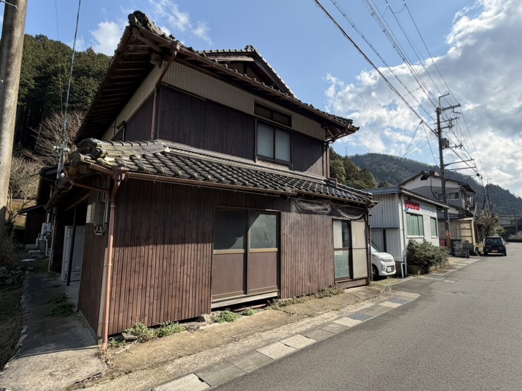 真倉 売工場・倉庫・駐車場・居宅（賃貸中・ｵｰﾅｰﾁｪﾝｼﾞ） 画像5