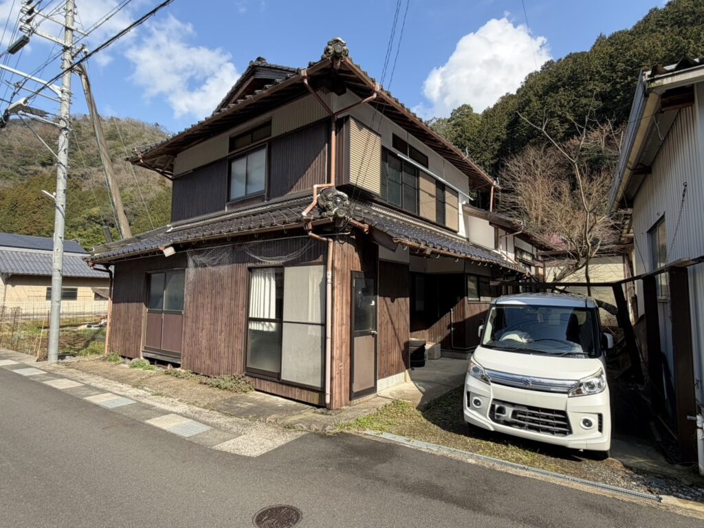 真倉 売工場・倉庫・駐車場・居宅（賃貸中・ｵｰﾅｰﾁｪﾝｼﾞ） 画像3