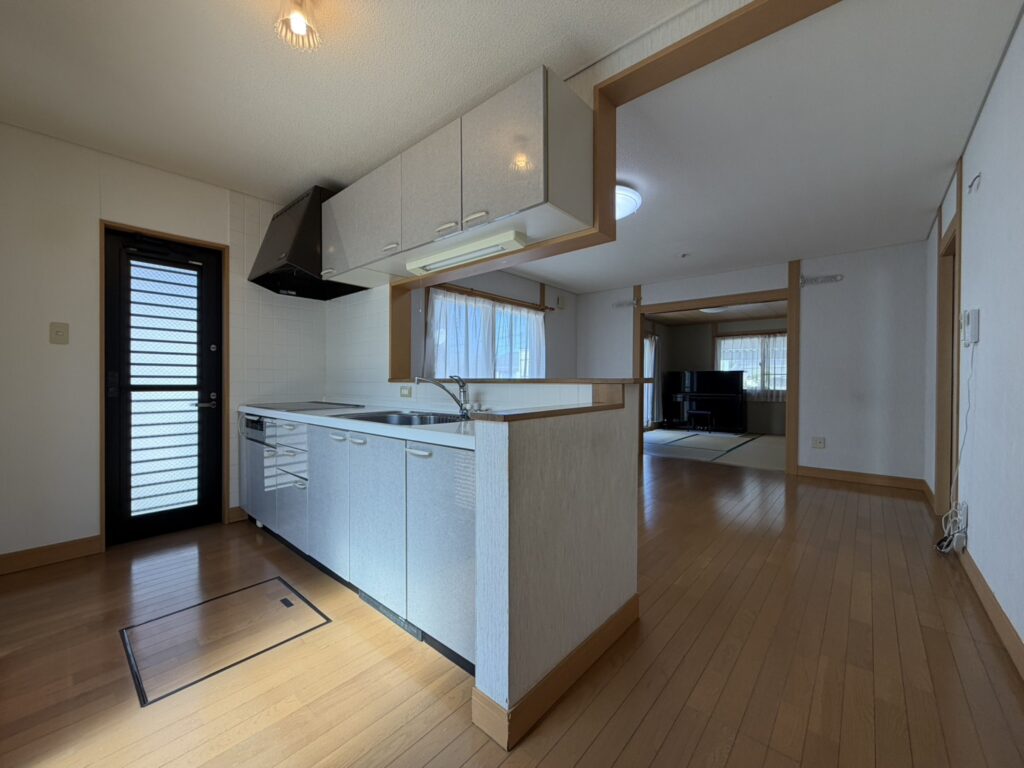 大内ガレージ付き中古住宅 画像16 大内ガレージ付き中古住宅 画像16